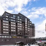 Appartement Arcelle - Location: En Plein Centre De La Station Mae-9104 Val Thorens