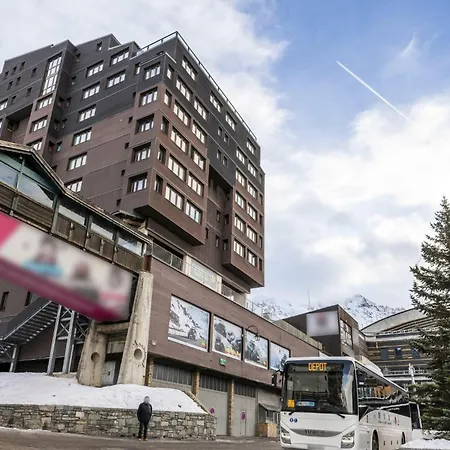 Arcelle - Location: En Plein Centre De La Station Mae-9104 アパート